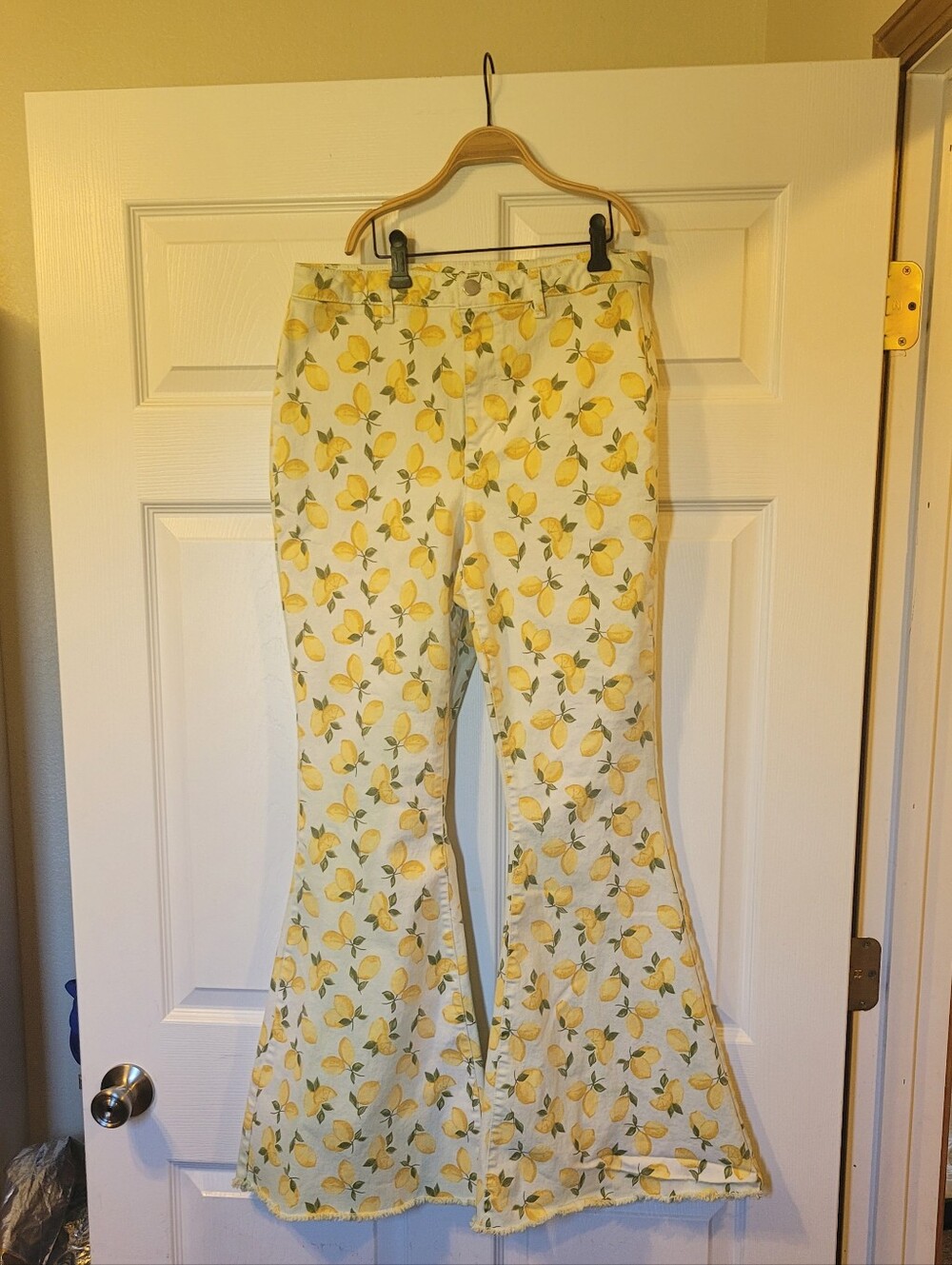 Versona White Flared Jeans with Yellow Lemon Print